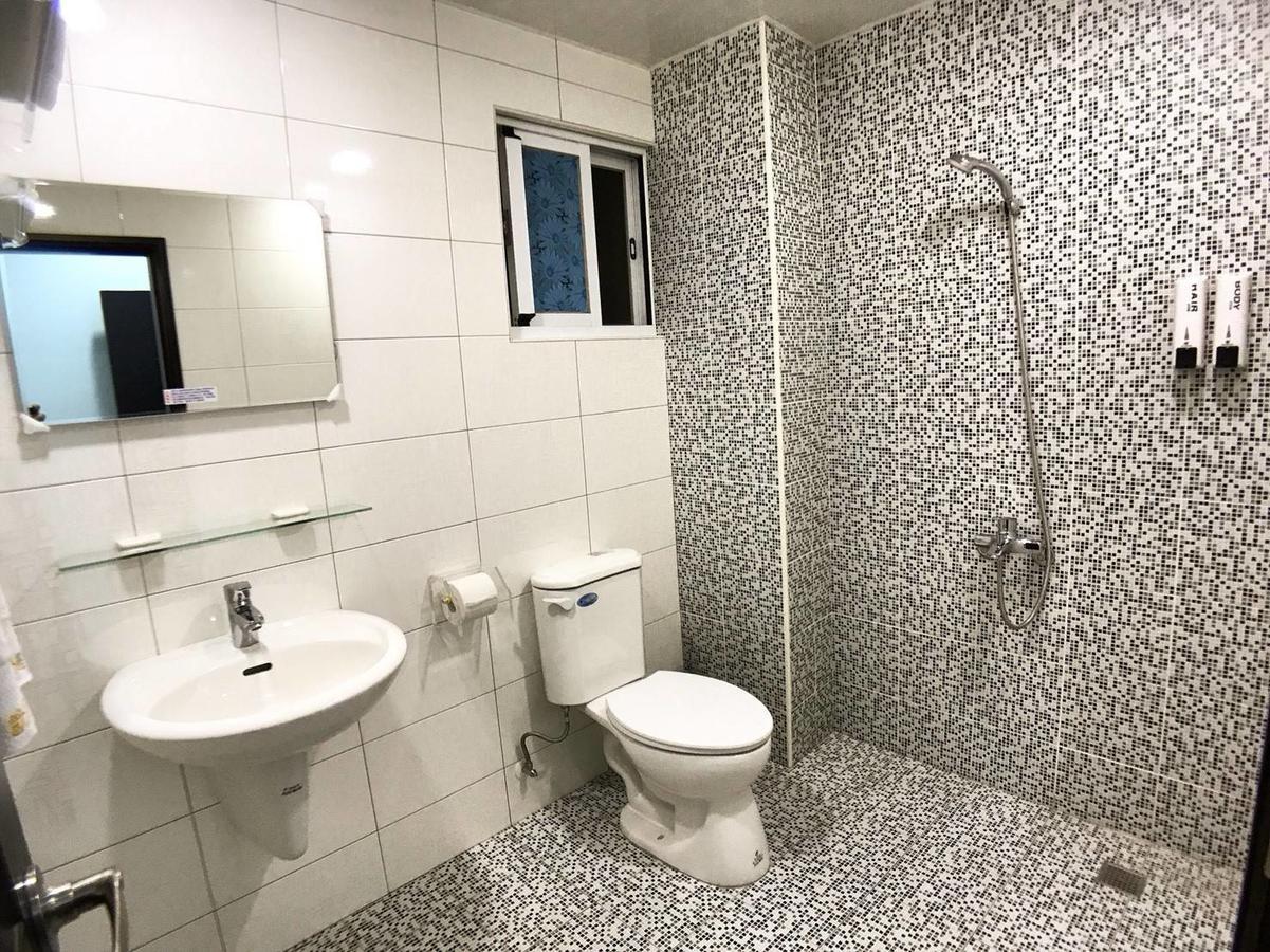 J. Home Kaohsziung Kültér fotó
