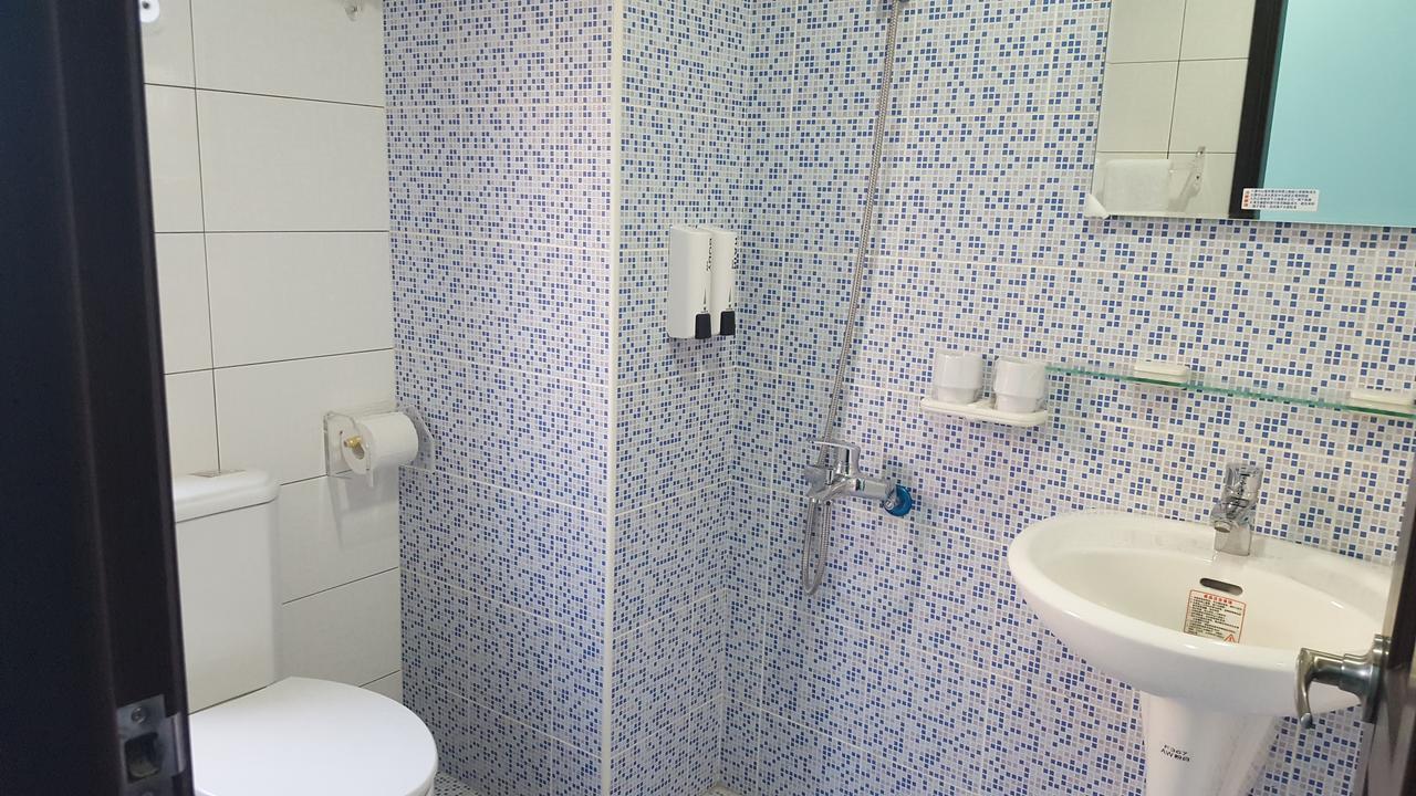 J. Home Kaohsziung Kültér fotó