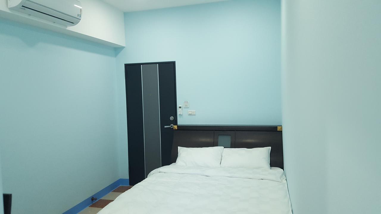 J. Home Kaohsziung Kültér fotó