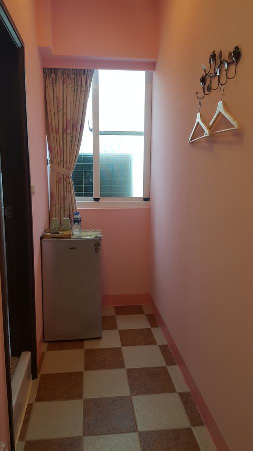 J. Home Kaohsziung Kültér fotó